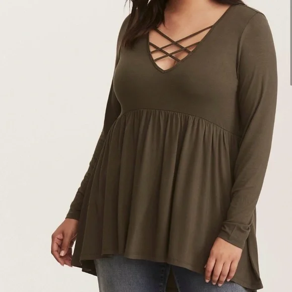 Torrid Olive Green Long Sleeve Criss Cross Strap Baby-doll Tunic Top Size 3 - Picture 3 of 9